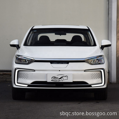 2020 Intervallo elettrico completo 416 km di carico rapido per veicoli elettrici BAIC EU5 Auto usate